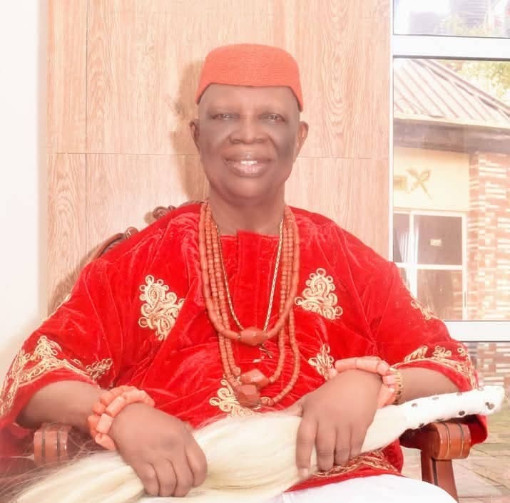 Dr. Emmanuel Efeizomor II